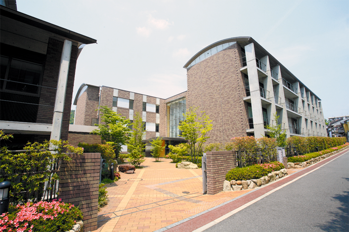 11号館竣工