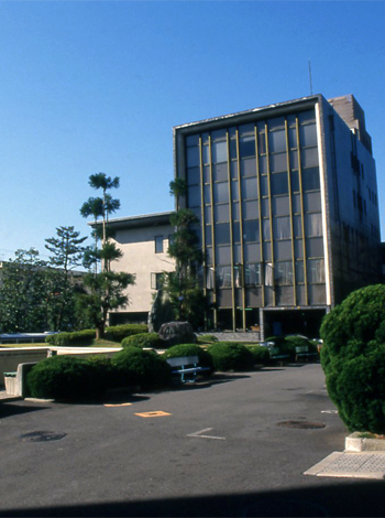 成徳常照館（図書館、その後9号館）