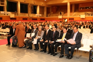 記念式典・講演会　会場内