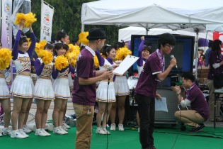 学生イベント司会は放送局の二人