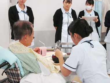 看護学科 保健医療技術学部 学部 大学院 佛教大学 看護学科 保健医療技術学部 学部 大学院 佛教大学