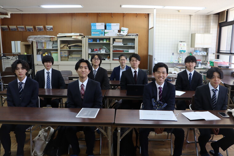 授業に挑戦した学生たち