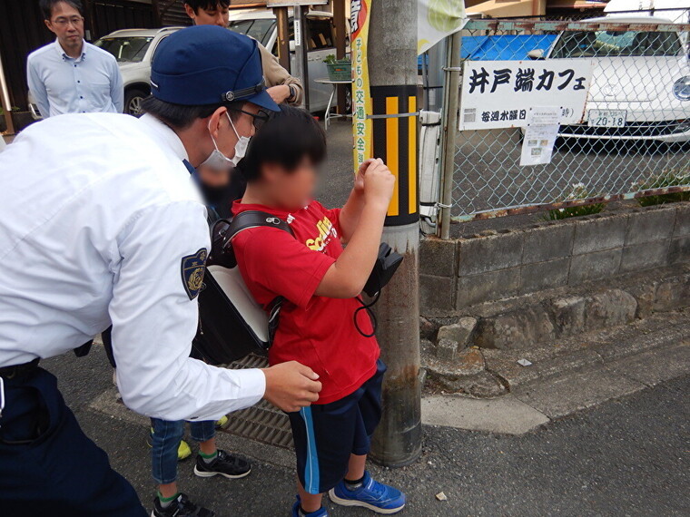 交差点では注意が必要なので、パチリ