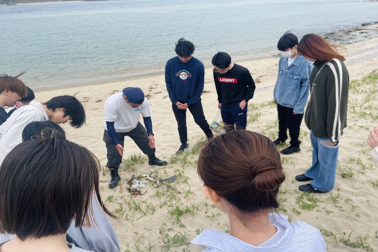 実際に海岸に落ちているごみについて教えていただきます