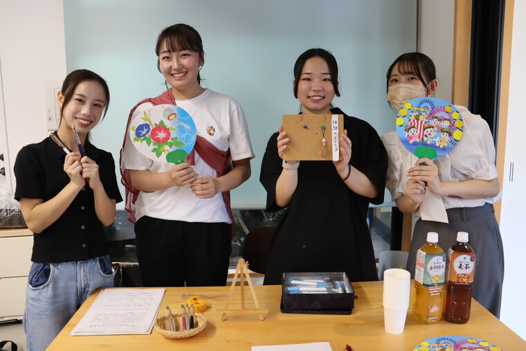 学生が受付をしました