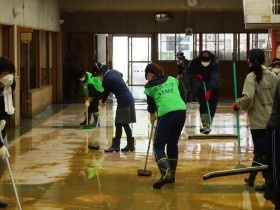 「平成30年7月豪雨災害」で被災された広島県三原市の本郷ひまわり保育所清掃のボランティアに佛教大学生が参加