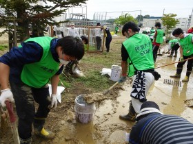 「平成30年7月豪雨災害」で被災された広島県三原市の本郷ひまわり保育所清掃のボランティアに佛教大学生が参加