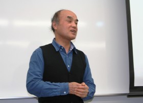 文学部定年退職教授による最終講義を実施