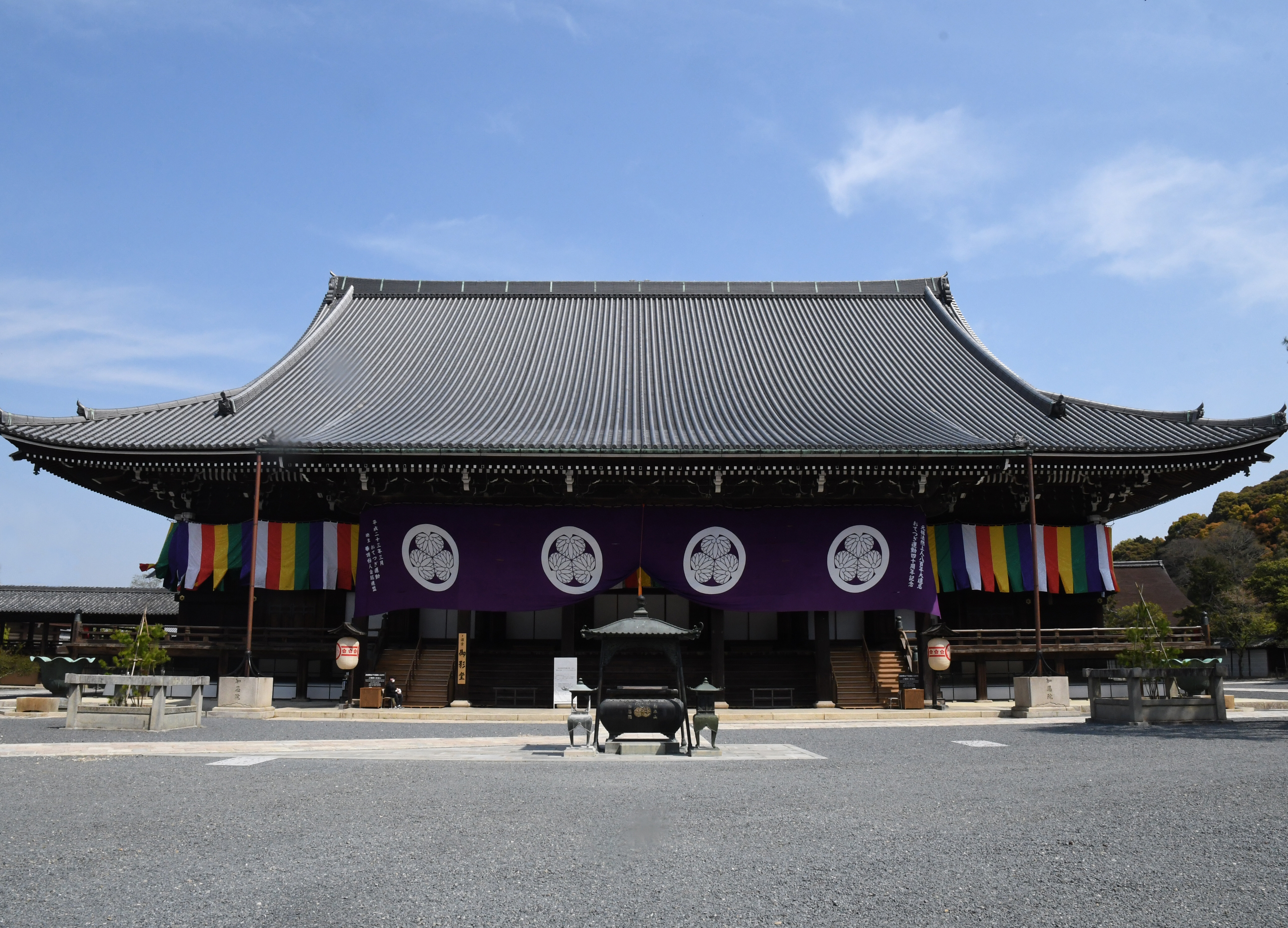 P8_知恩院_御影堂 御忌.jpg
